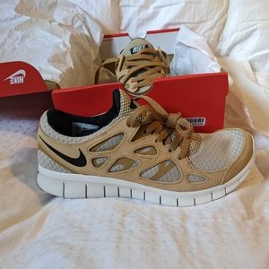 Nike Free Run 2 W10/M8.5 Rattan/Black-wheat-twine sneakers